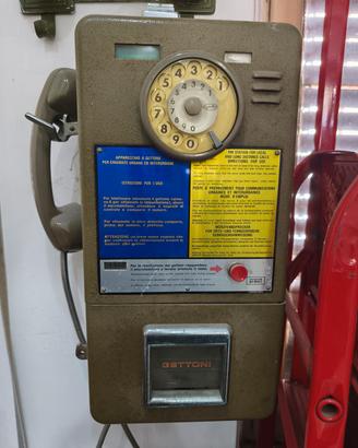 telefono a gettoni vintage