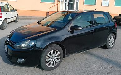 Volkswagen Golf VI 1.6 tdi 105 cv comfortline