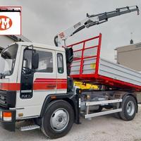 CAmion con gru VOLVO FL6/ 140 CON GRU PM tre sfili