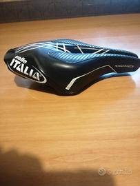 Selle Italia Kronos da triathlon e crono. 