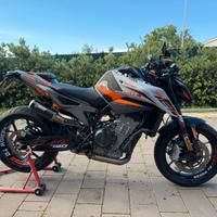 KTM DUKE 790