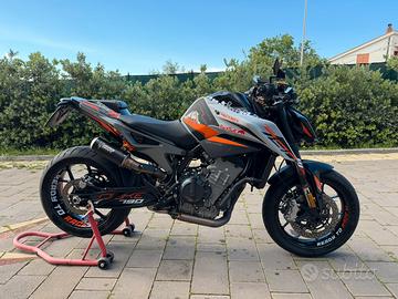 KTM DUKE 790
