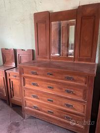 Camera da letto antica completa