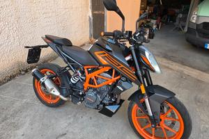 KTM Duke 125 