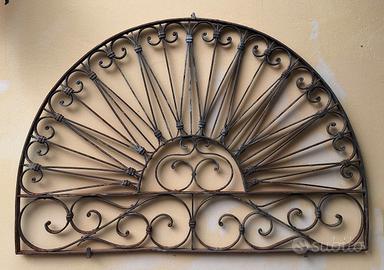 Rosta Sopraluce decorativa in ferro battuto