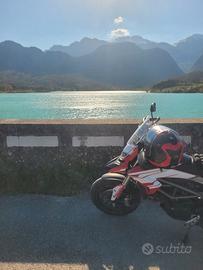 ducati hyperstrada 821