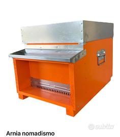 Arnia con portichetto