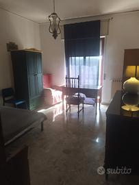 Stanza in appartamento grande condiviso