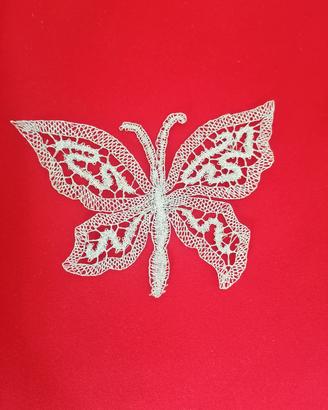 Farfalla in pizzo di Cantù 