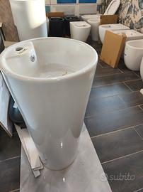 lavabo frestaiing da terra in ceramica lucido 