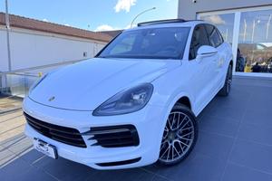 Porsche Cayenne 3.0 V6 white edition tetto apr