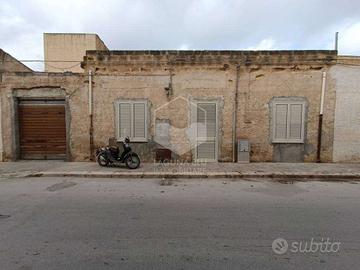 Casa singola con spazio esterno pertinenziale