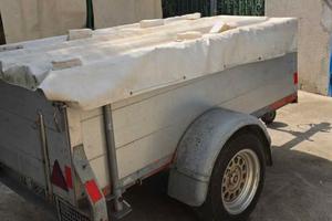 Rimorchio auto