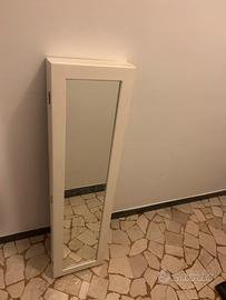 Specchio porta gioielli