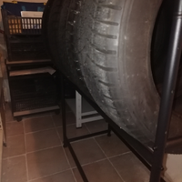 Scaffale x gomme auto