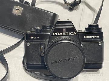 Macchina fotografica reflex Praktica