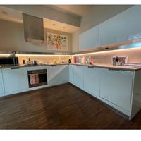 Cucina con elettrodomestici AEG e Miele