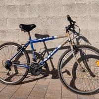 Bicicletta mountain-bike 