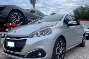 Peugeot 208 Allure 1.2 PureTech 82cv GPL