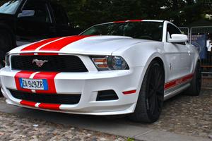 FORD MUSTANG 4000 v6