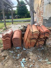 Tegole di vario tipo €1 al Pz.