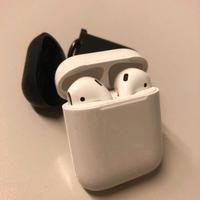 AirPods Apple