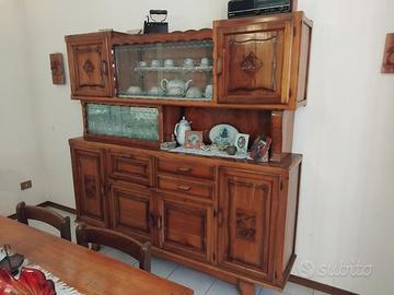 credenza anni 50 con tavolo e sedie