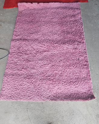 tappeto rosa pelo lungo