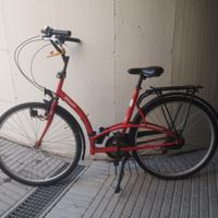 Bici city bike Btwin Elops 3 rossa