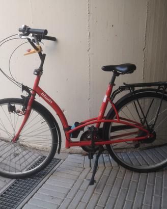 Bici city bike Btwin Elops 3 rossa