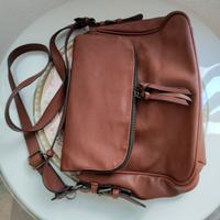 borsa con un manico corto e un manico lungo