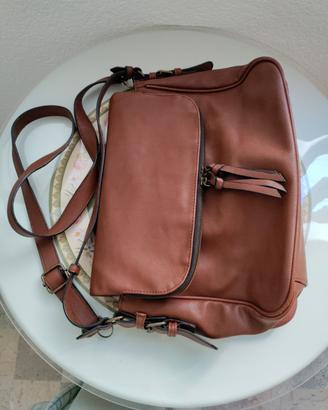 borsa con un manico corto e un manico lungo