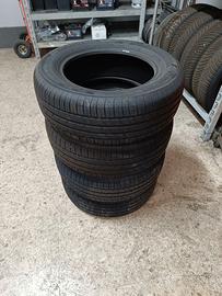 Gomme 215/60 R16 99W Kumho