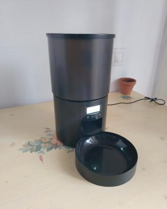 dosatore crocchette automatico 