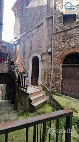 Piglio, con cantina e terrazzo panoramico