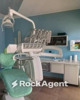 Immobile di 128 m² con 5 locali a Aradeo