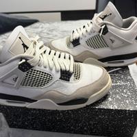 Jordan 4 Military Black (2022)