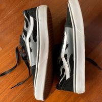 Vans canvas nere fiammate 38