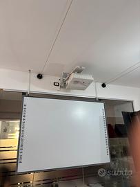 Lim, proiettore ad ottica ultra corta, staffa