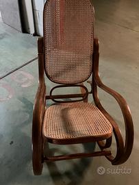 Sedia a dondolo paglia di Vienna