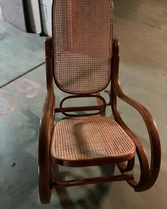 Sedia a dondolo paglia di Vienna