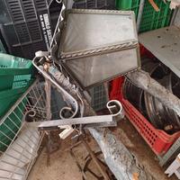 LAMPADARIO ANTICO IN FERRO BATTUTO