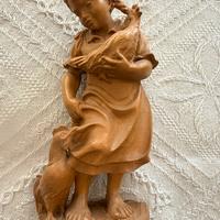 Scultura legno Val Gardena - Contadina con galline