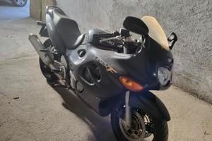 Suzuki GSX 750 F - 2002