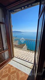 2 LOCALI A VIETRI SUL MARE