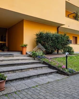 3 LOCALI A OGGIONO