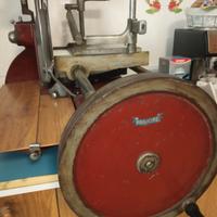 Affettatrice a volano 