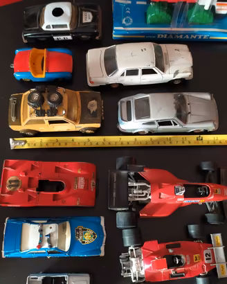 Lotto 11 automobiline vintage Polistil, Bburago ec