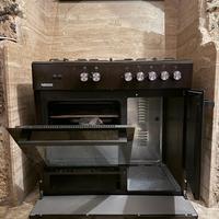 Cucina a gas 5 fuochi con forno