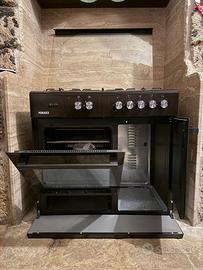 Cucina a gas 5 fuochi con forno
